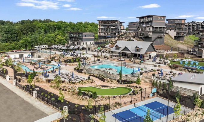 Sevierville Ski Chalet | Incredible Oasis Vibe | Mtn Views | FREE Resort