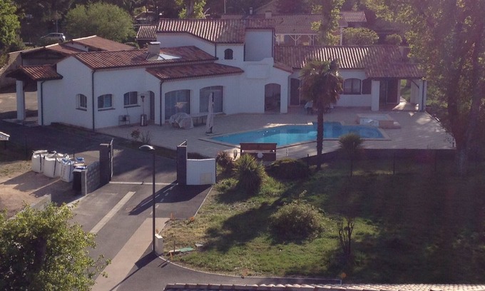 Biganos House | INDO GUEST ROOM WITH BATHROOM IN THE HEART OF ARCACHON BASIN