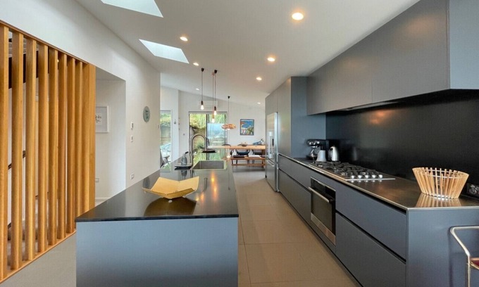 Surfdale House | Indulge in luxury on Waiheke Island
