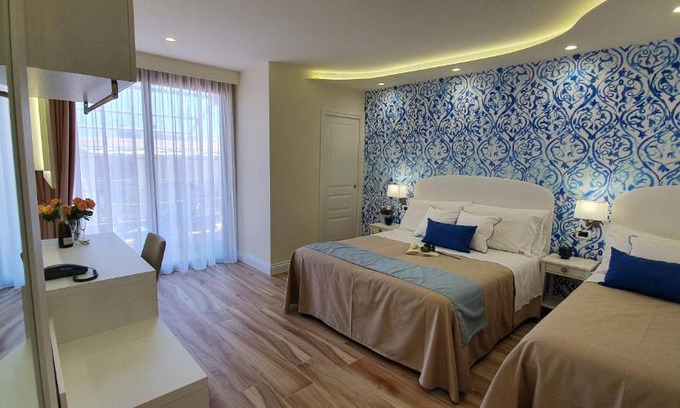 Giardini Naxos Bed & Breakfast | Ines bed and breakfast