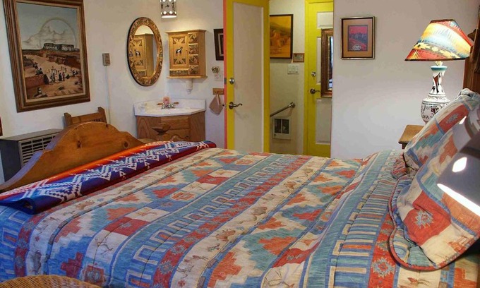 Zuni Hotel | Inn at Halona