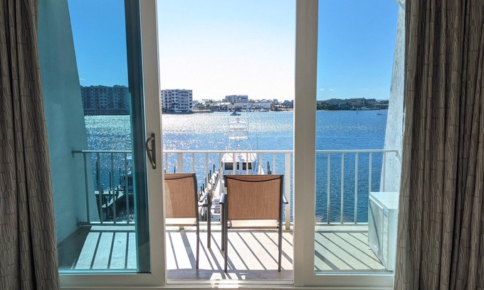 Destin Hotel | Inn on Destin Harbor, an Ascend Collection Hotel