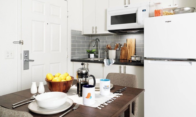 Town Center Hotel | InTown Suites Extended Stay Atlanta GA - KSU/Kennesaw