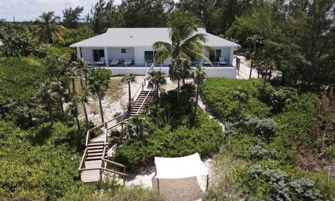 Winding Bay House | Introducing a private paradise in the tropical wonderland Double Bay Bahamas.