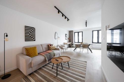 South Antwerp Apartment | Inviting 5-Person Duplex in Vibrant Antwerp