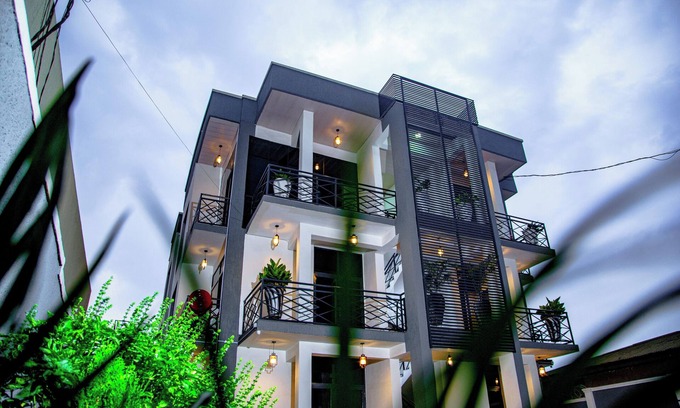 Remera House | Inviting 8-bed House in Kigali Near rbd
