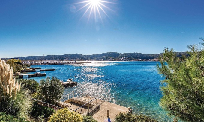 Supetarska Draga Apartment | Inviting vacation apartment on the island of Rab for a nice family vacation.