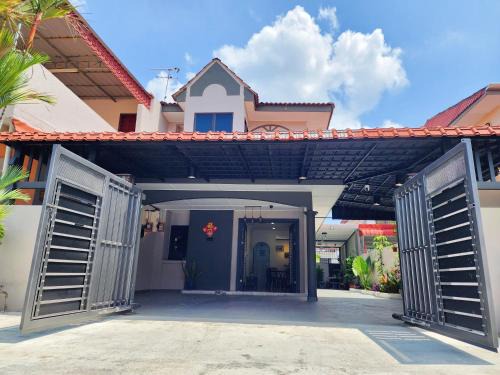 Taman Rapat Damai House | Ipoh 168 Taman Pelangi, Persiaran Halaman Ampang Ipoh