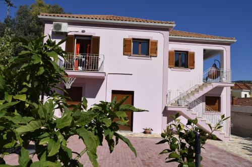 Vathy Apartment | Iris Apartments Ithaca