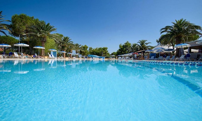 Piombino Apartment | ISA-Appartament Charme, 4 beds, air conditioning and private outdoor area in Village with 6 swimming-pools, only 1 km from the beach