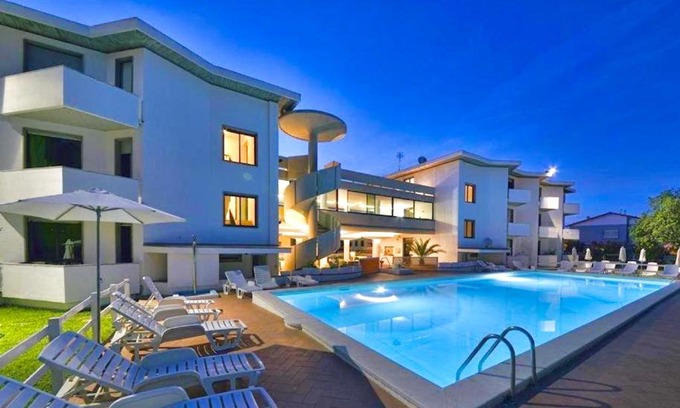 Marina di Cecina Apartment | ISA-Residence with swimming-pool in Marina di Cecina only 700 meters from the sea, studio-apartments with air conditioning and private outdoor area