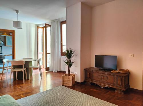 Pisogne Apartment | IseoLakeRental - Delfina