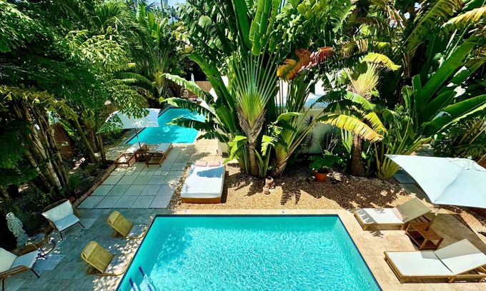 Wilton Manors Apartment | Islands Inn on the Drive - Sunshine 2BD Suite - A0