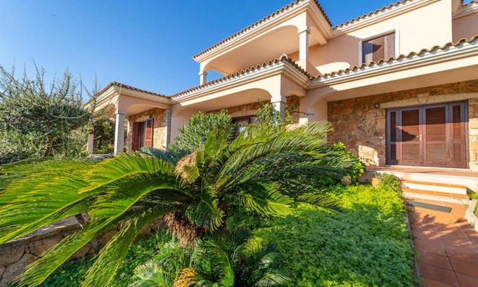 Case Peschiera-Lu Fraili Apartment | ISS Travel, L'Uddastru Panoramic Apartments - with private outdoor terrace