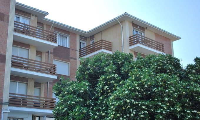 Marina di Castagneto Carducci Apartment | Beautiful apartment for 4 people with A/C, WIFI, TV, balcony and panoramic view