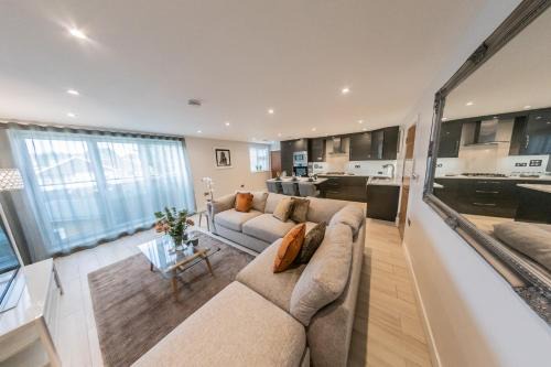 Reading Apartment | Ivory Lodge