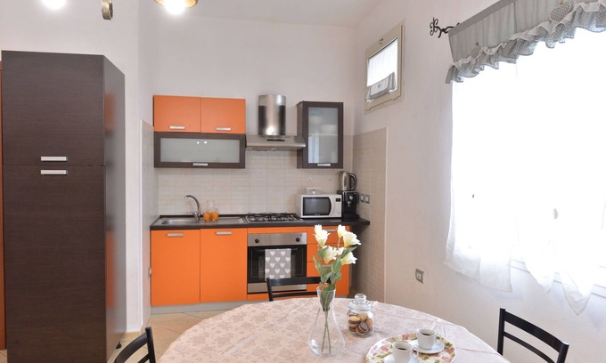Pula Apartment | IzzHome Flamingo