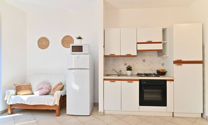 Pula Apartment | IzzHome Lemon Tree