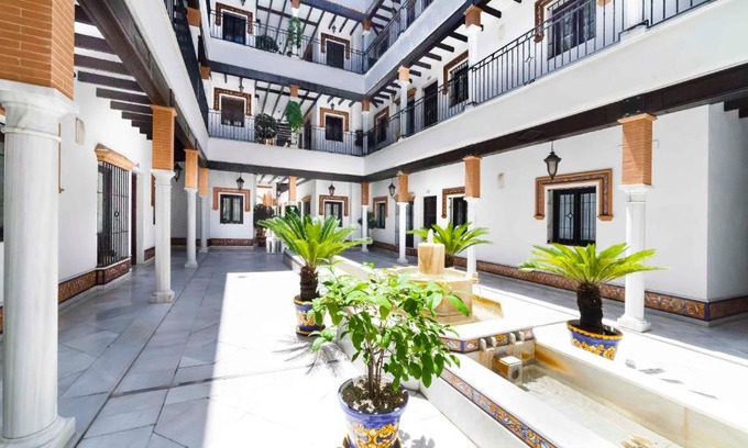 Santa Catalina Apartment | JDCBD - Peaceful Double Bedroom Apartment in City Centre