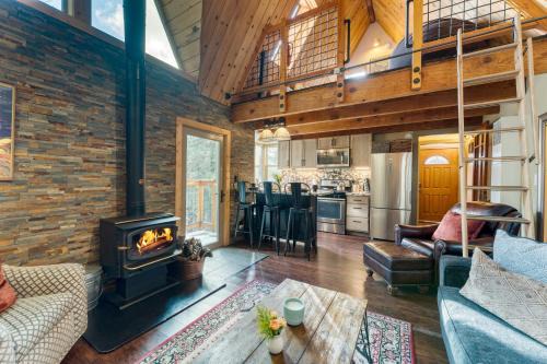 Truckee House | Jeffrey Pines Lofted Cabin Minutes to Lake A-Frame-Inspired Design Deck