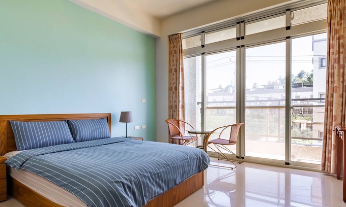 Jinning House | Jing-xiang No.8 Hostel