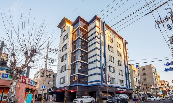 Chinju Hotel | Jinju Hotel Servi