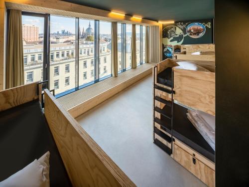 Rudolfsheim-Funfhaus Hostel | JO&JOE Vienna