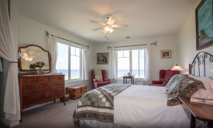Hermanville Bed & Breakfast | Johnson Shore Inn - PEI - Rooms 9 & 12 - Second floor