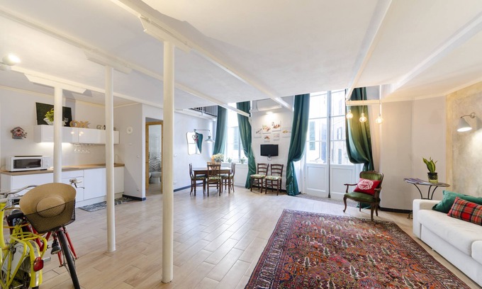 Genoa Historical Centre Apartment | JOIVY Superb Flat Near Ch. Columbus' House
