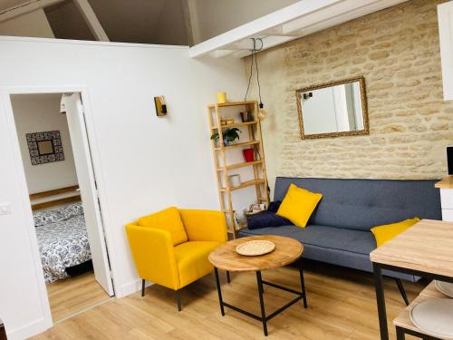 Saint-Regnobert-de-la-Cote-de-Nacre Apartment | Joli F2 avec terrasse 150m plage