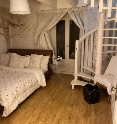 Veigy-Foncenex House | Jolie Chambre double avec Balcon