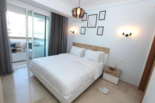 Casablanca Apartment | Joumaya White & See