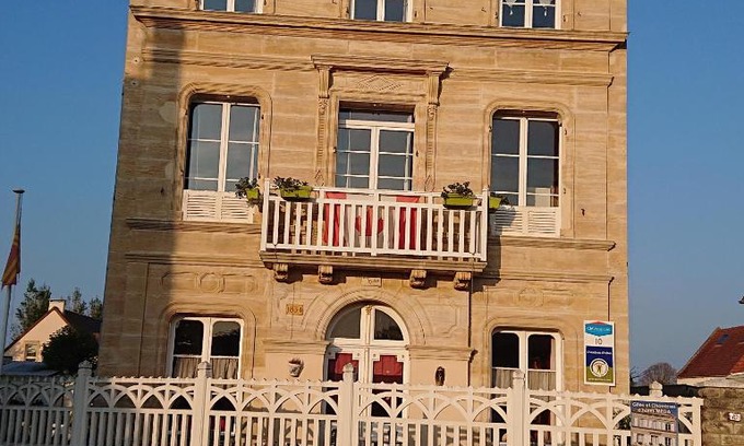Courseulles-sur-Mer Bed & Breakfast | JOYEUX REVEIL