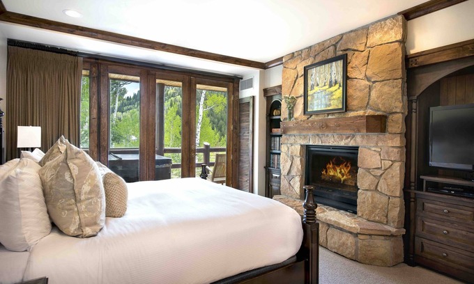 Deer Valley Hotel | Junior King Suite 1 Bedroom Hotel Room by RedAwning
