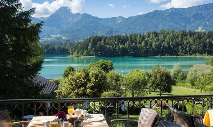 Drobollach am Faakersee House | Junior Suite Faaker See - Seehotel Ressmann