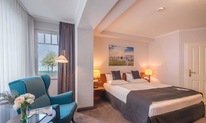 Binz Apartment | Juniorsuite Seitl. Meerblick - Hotel Villa Belvedere