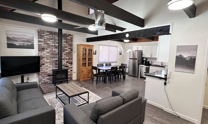 South Lake Tahoe Ski Chalet | Just Remodeled Mountain View Chalet Near Heavenly and Lake