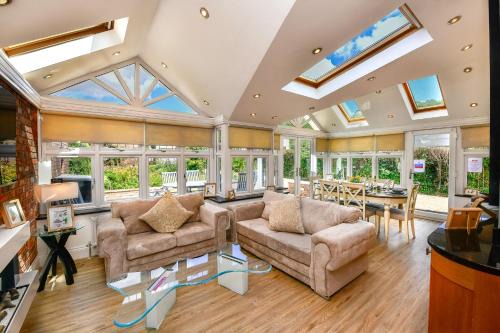 Killay House | Just Stay Wales - Highmead House, Swansea