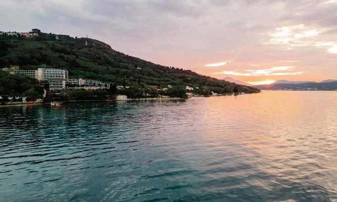 Chlomos Hotel | Kairaba Mythos Palace - Adults Only