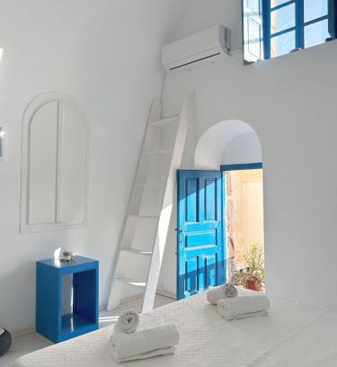 Emporio Apartment | Kalleni Santorini