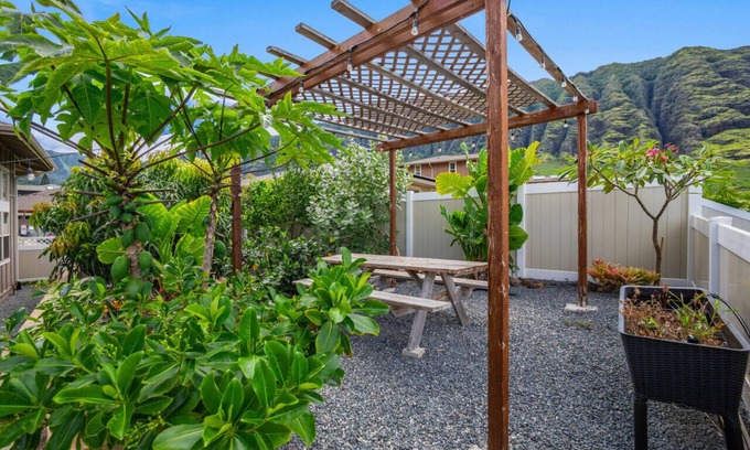 Makaha Valley Apartment | Kalo Homes - Makaha`s Hidden Gem