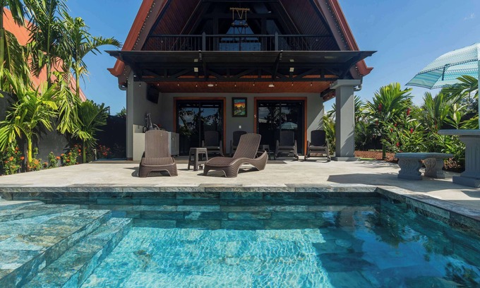 Penas Blancas Ski Chalet | Kaluma Poas Farmstay A-frame Chalet La Fortuna