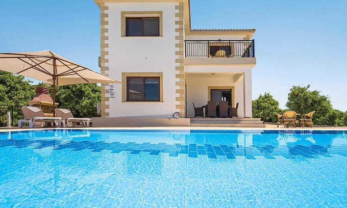 Polis Villa | Kambos I