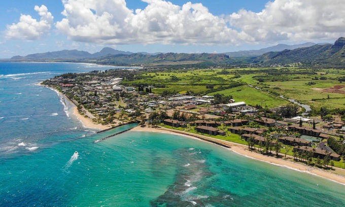 Kapaa Condo | Kapa'a Top Floor Condo Fully Air Conditioned & newly furnished at Pono Kai