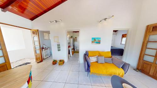 La Desirade Apartment | KARIFUNA-II