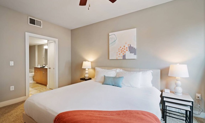 Legacy Park Apartment | Kasa | Inviting 2BD + Pool Access | Plano