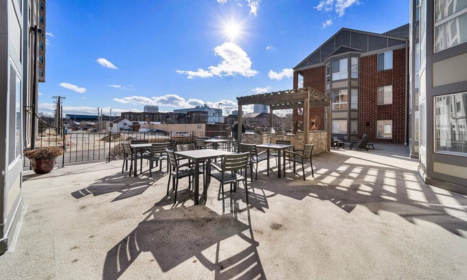 Northeast South Bend Apartment | Kasa | Minutes to Notre Dame | South Bend
