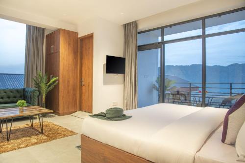 Dharampur Apartment | kasauli hills by Hillcrest