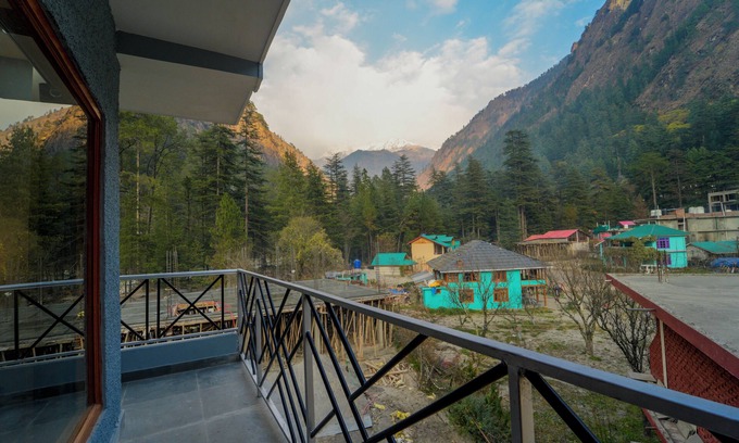 Kasol Hotel | Kasol ArtHouse -The Treasure of Himalayas