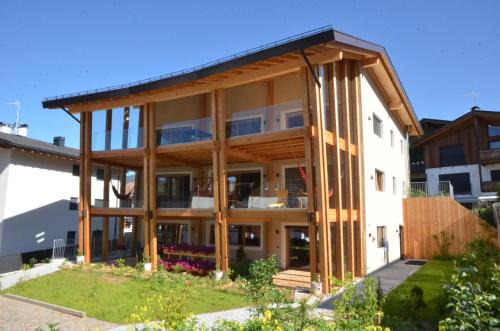 Kastelruth Apartment | Kastelart - Karbon